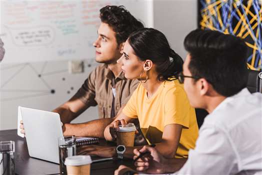 10 Benefits of Reverse Mentoring For Your Business